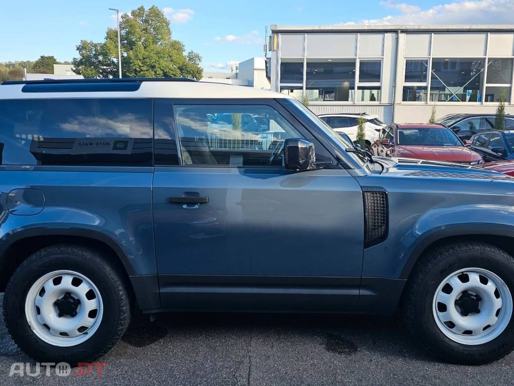 Land Rover Defender 3.0 D200 90 AWD X-Dynamic SE