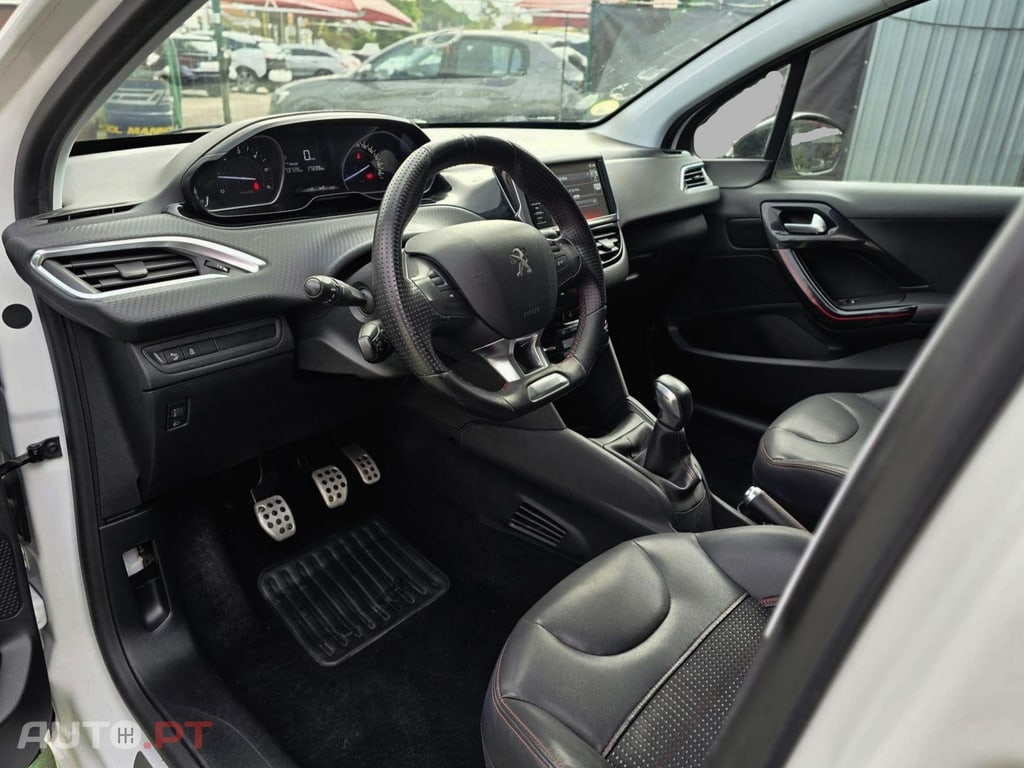 Peugeot 208 1.6 BlueHDi GT LINE