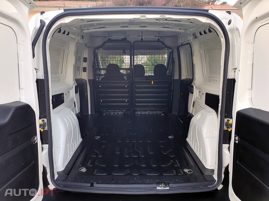 Fiat Doblo Cargo 1.6 MultiJet Maxi SX