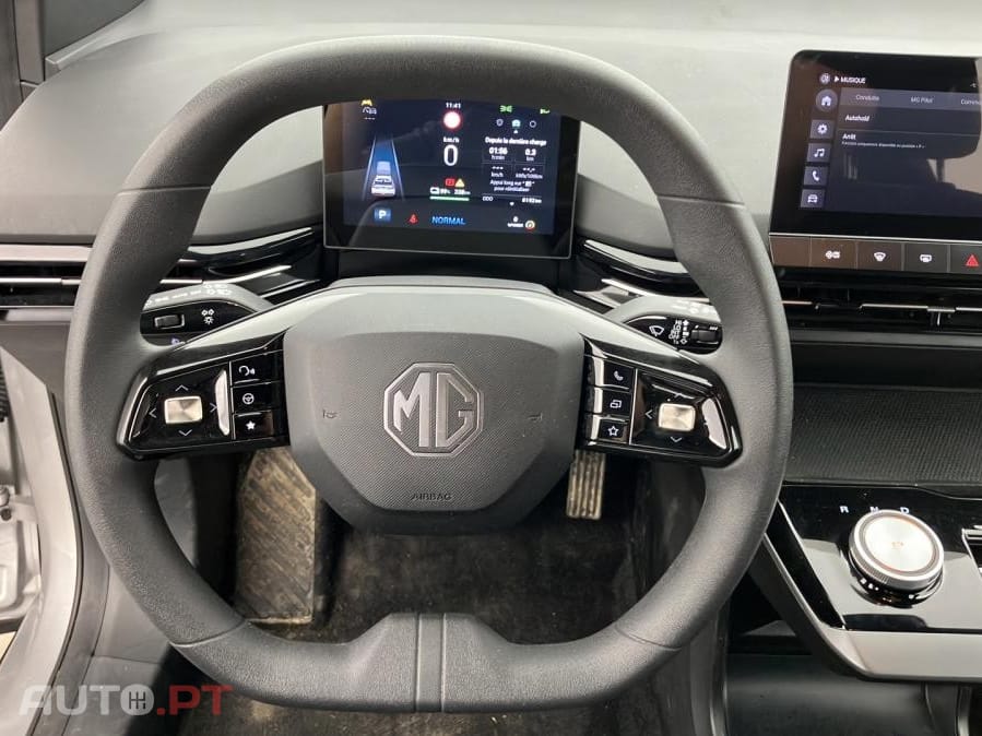 MG MG4 51 kWh Standard
