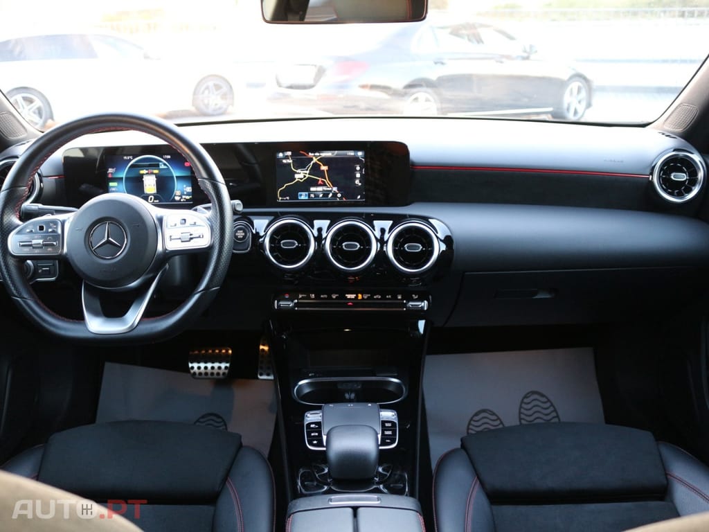 Mercedes-Benz A 250 e AMG Line