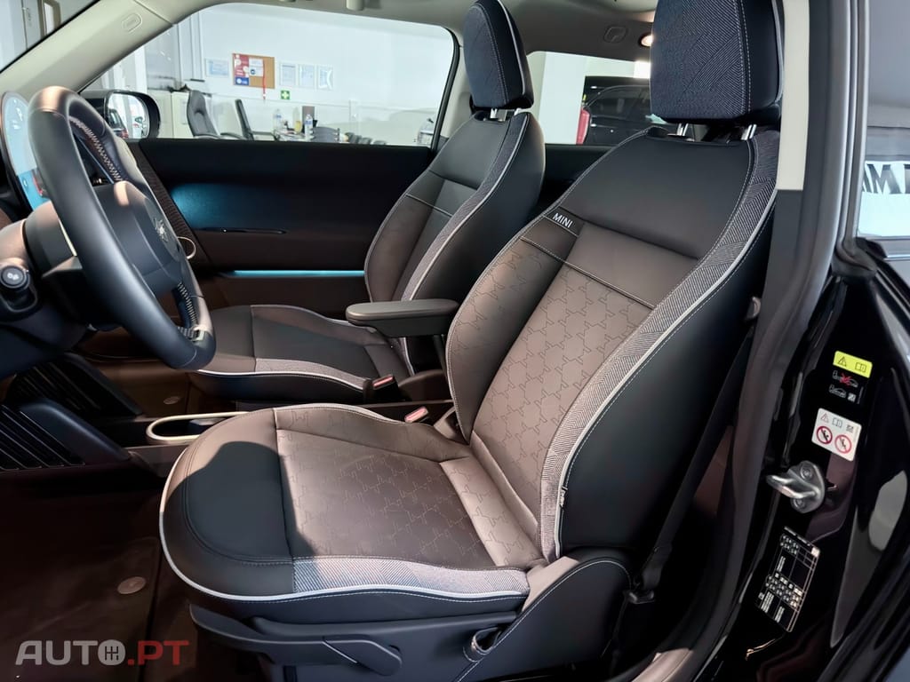 MINI Cooper Cooper E Favoured L