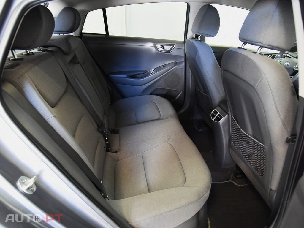 Hyundai Ioniq 1.6 GDI PHEV