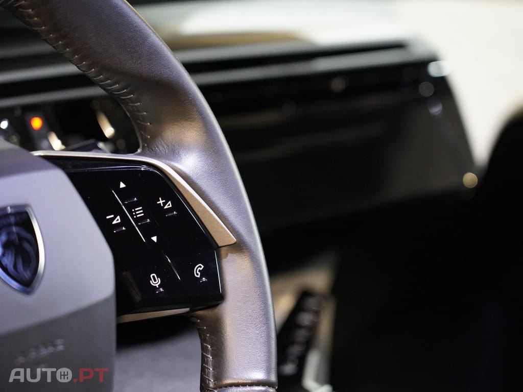 Peugeot 3008 1.2 Hybrid Allure e-DCS6