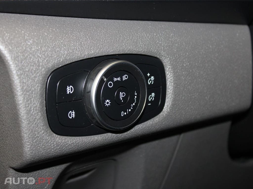 Ford Transit Custom 2.0 ECOBLUE 7+1 TREND I.V.A DEDUTÍVEL