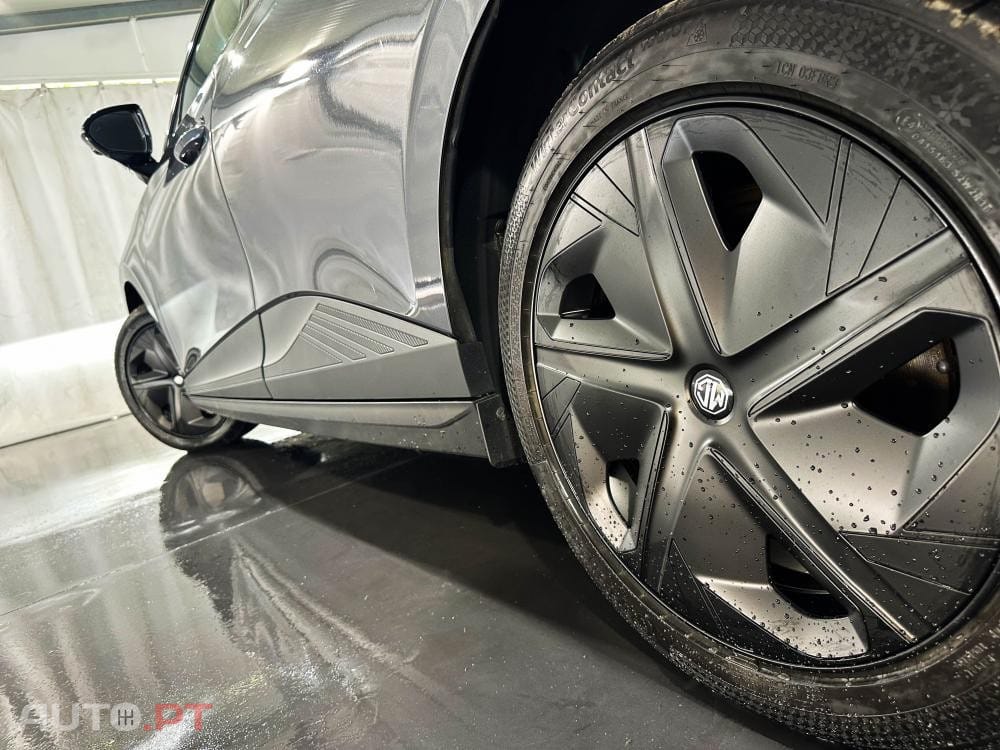 MG MG4 64 kWh Luxury