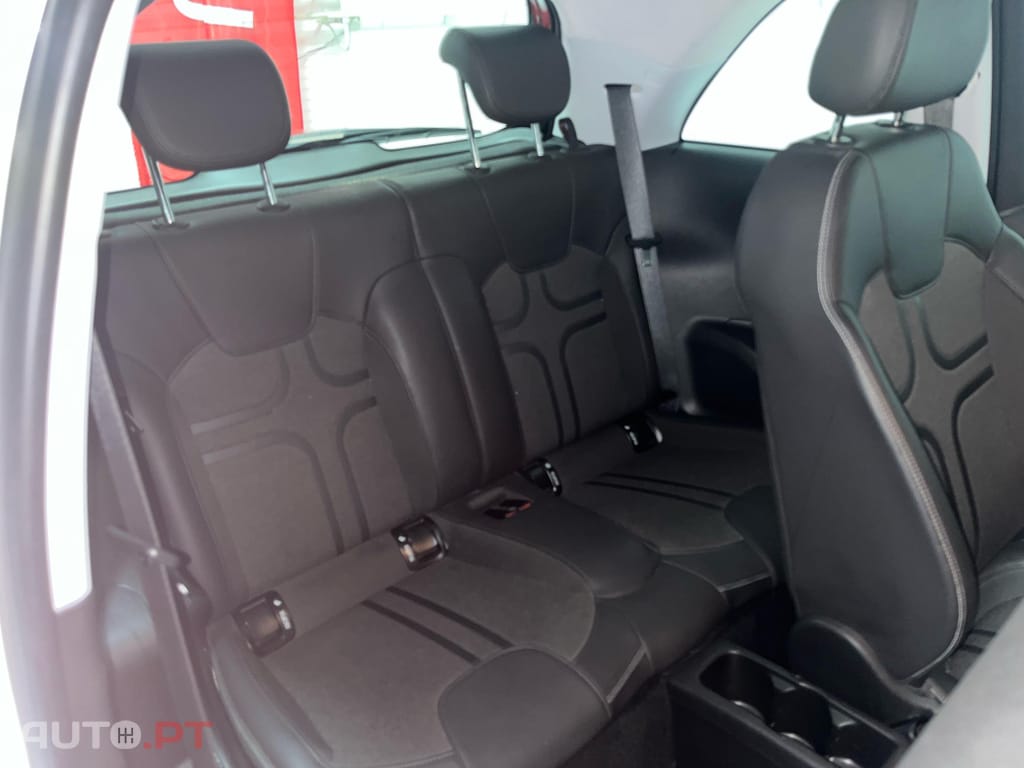 Opel Adam 1.0 T Rocks