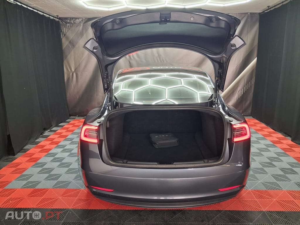Tesla Model 3 Long-Range Dual Motor AWD