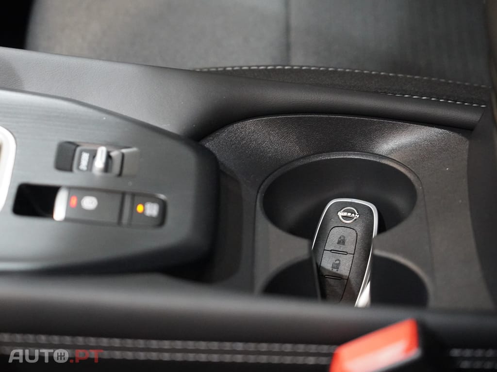 Nissan Qashqai 1.3 DIG-T N-Connecta LED+TT+SKY