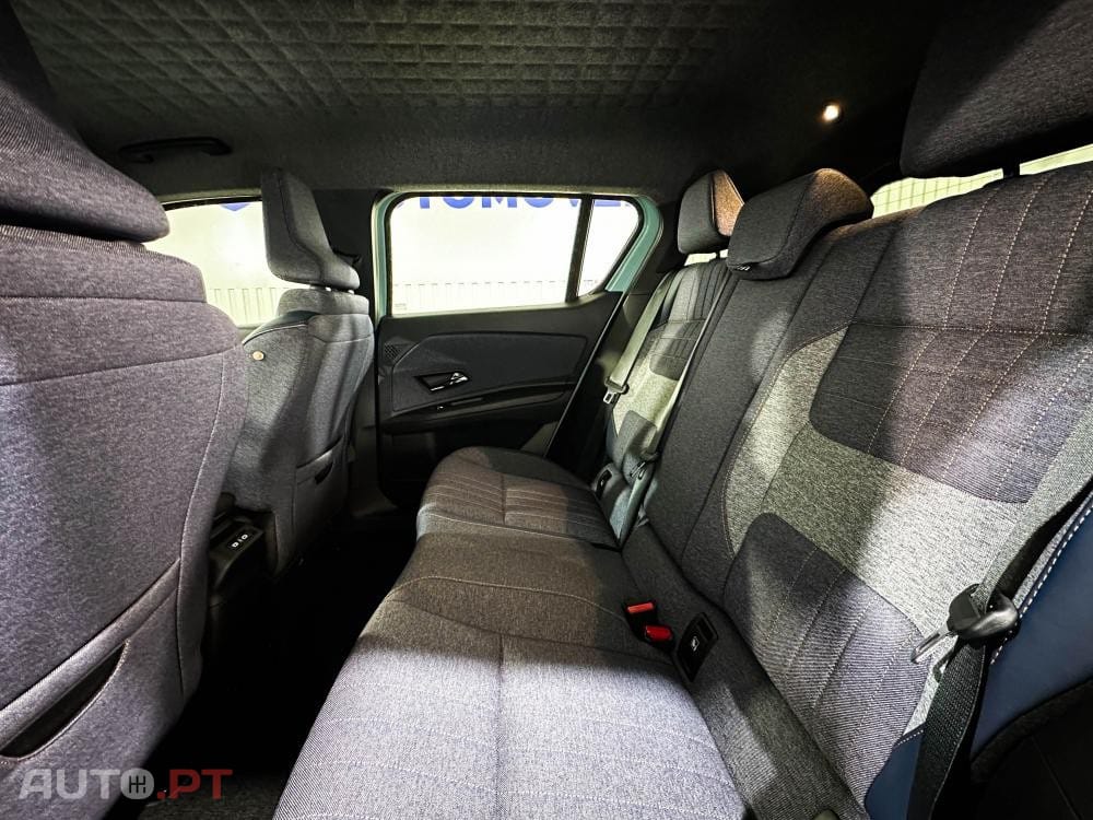 Renault 4 52 kWh Iconic Autonomia Conforto — fotografia 9