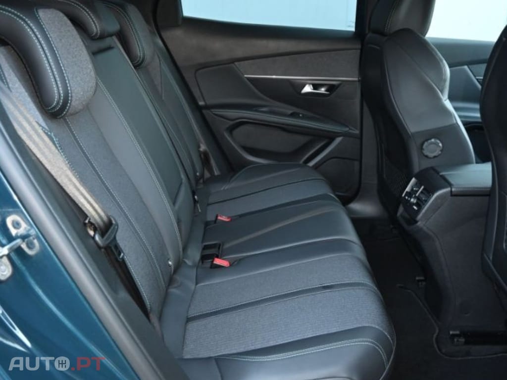 Peugeot 3008 ALLURE EAT8