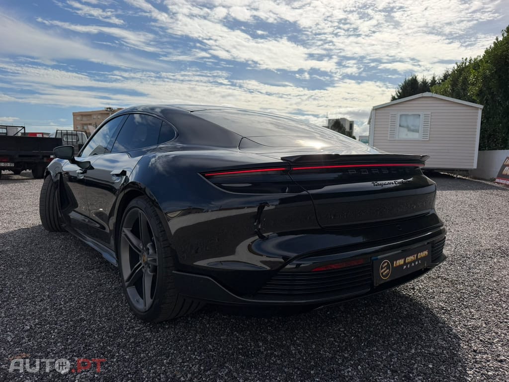 Porsche Taycan Turbo S