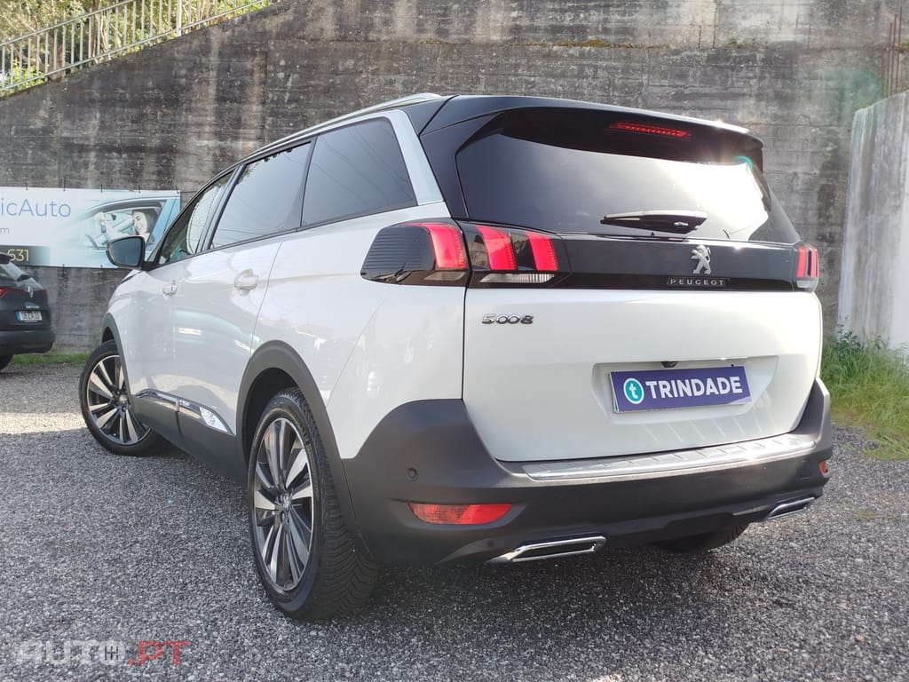 Peugeot 5008 1.2 PureTech Allure J18
