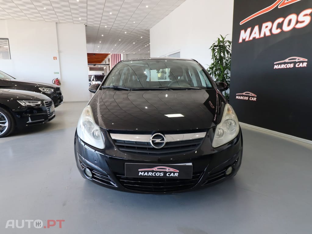 Opel Corsa 1.3 CDTi City — fotografia 2