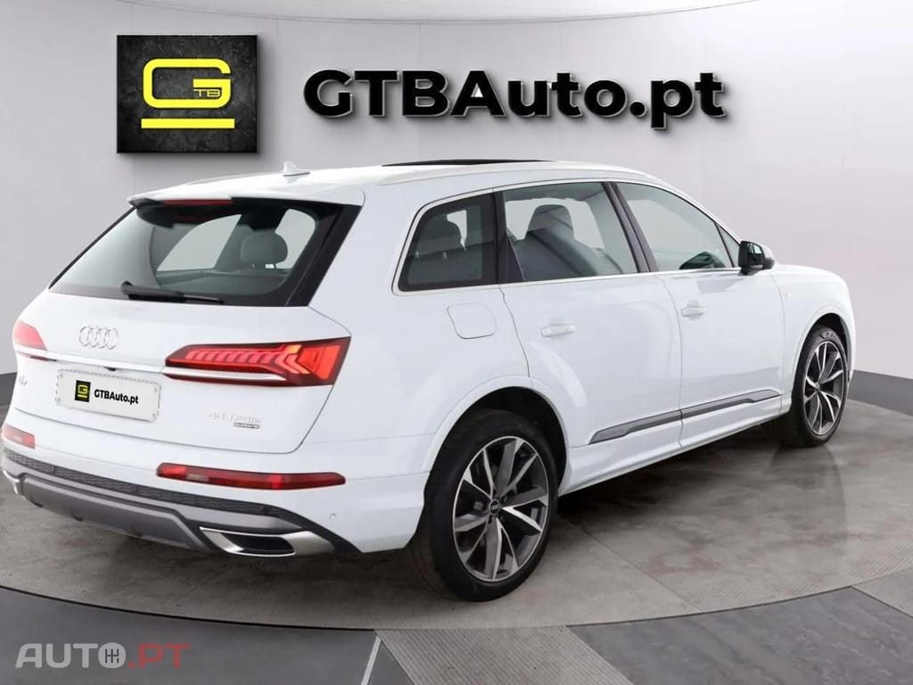 Audi Q7 I.V.A DEDUTÍVEL 55 TFSI E Qu S LINE