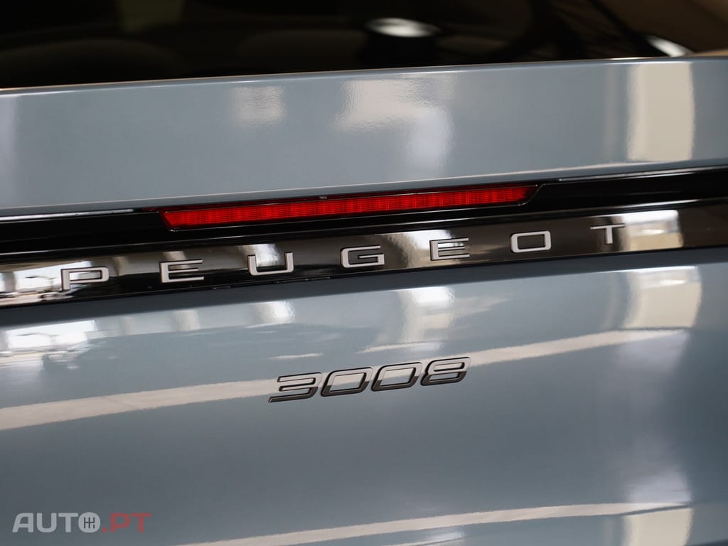 Peugeot 3008 1.2 Hybrid Allure e-DCS6
