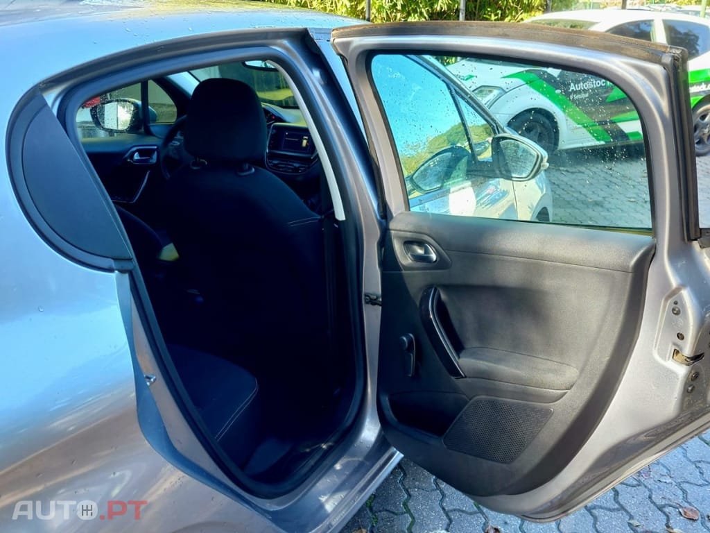 Peugeot 208 1.5 BlueHDi Active
