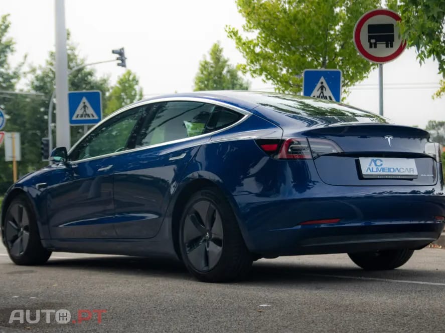 Tesla Model 3 Long-Range Dual Motor AWD
