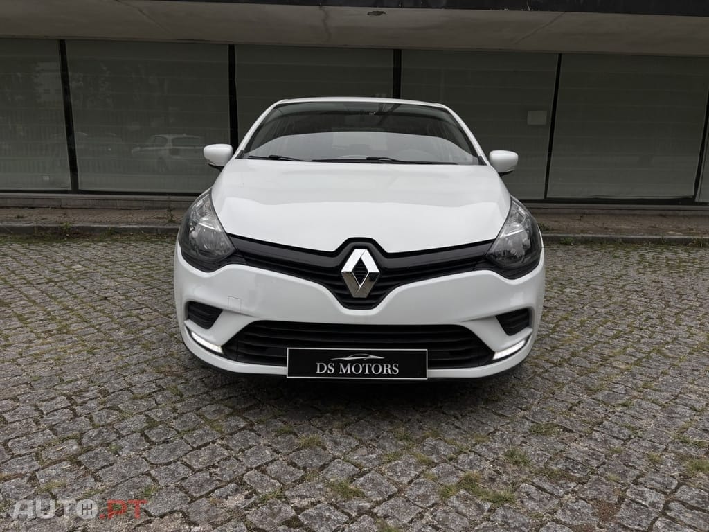 Renault Clio 1.5 dCi Comfort — fotografia 2