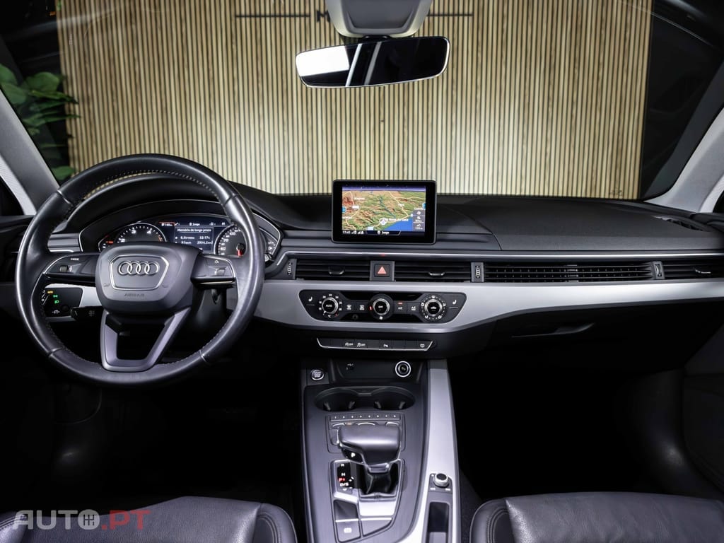 Audi A4 Avant 2.0 TDI Look RS4