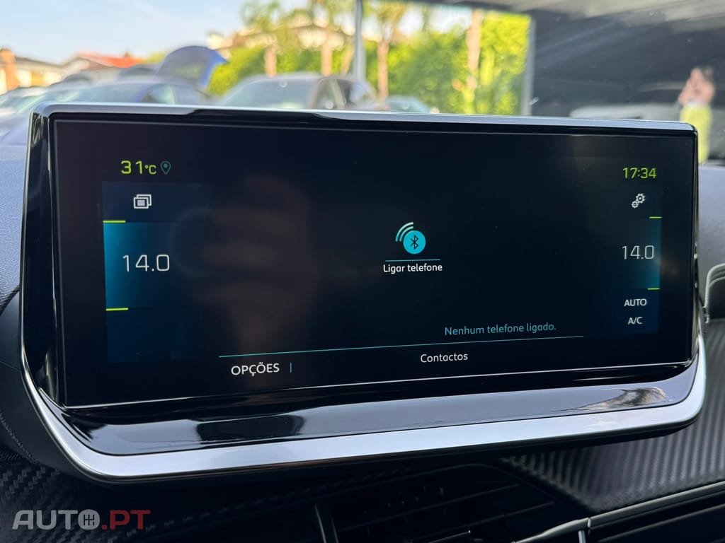 Peugeot E-2008 50 kWh GT