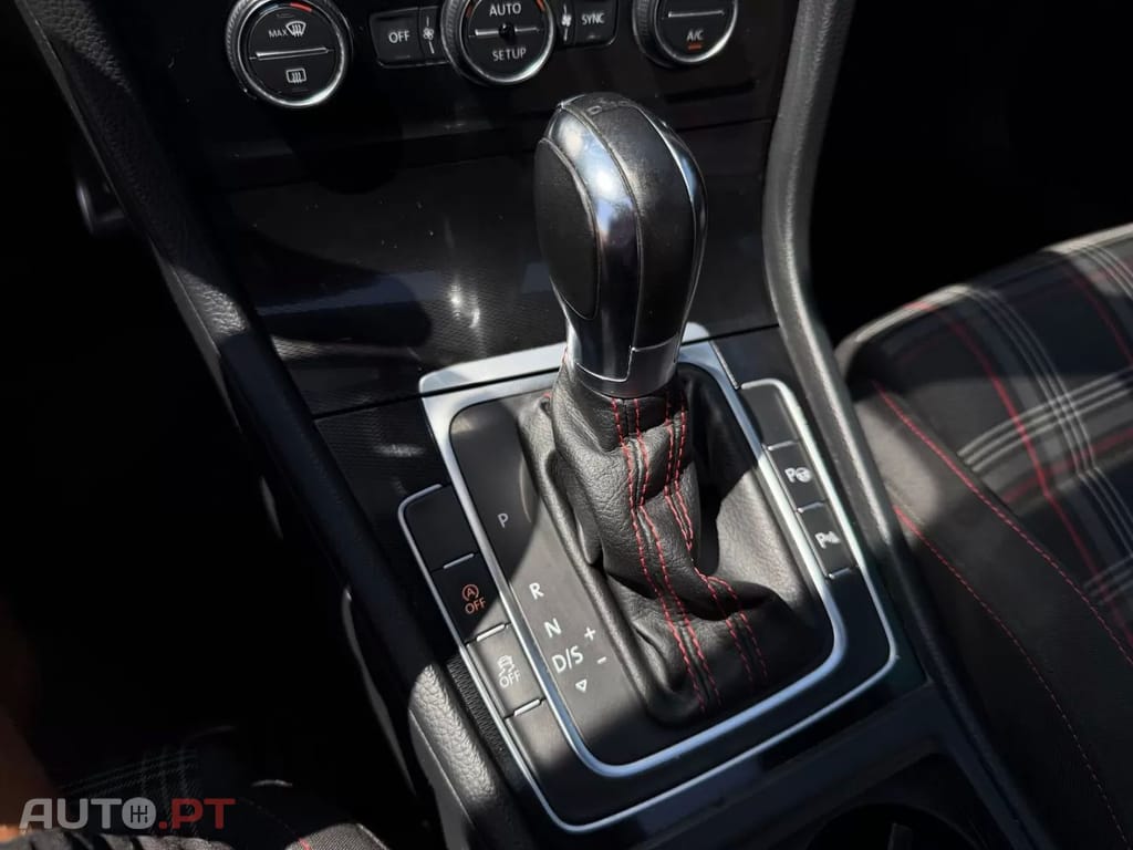 Volkswagen Golf 2.0 TSi GTi DSG Performance