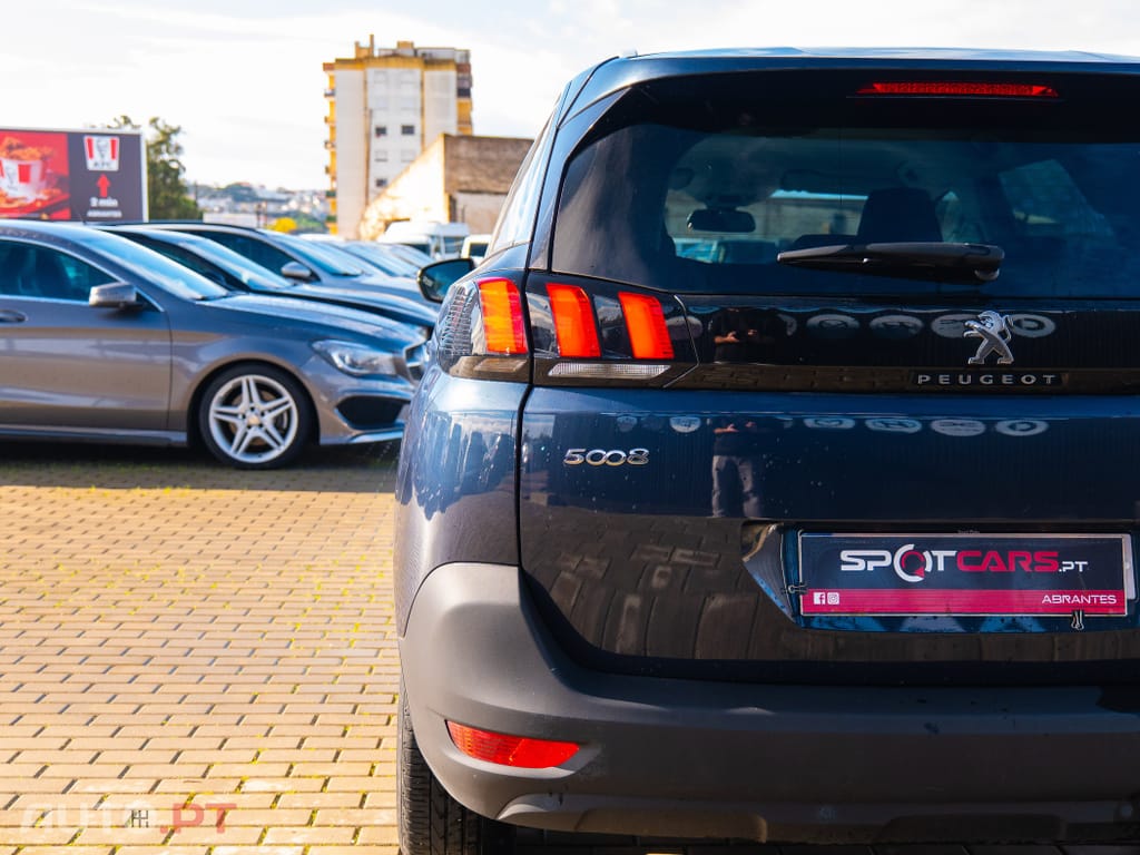 Peugeot 5008 1.5 BlueHDi Active