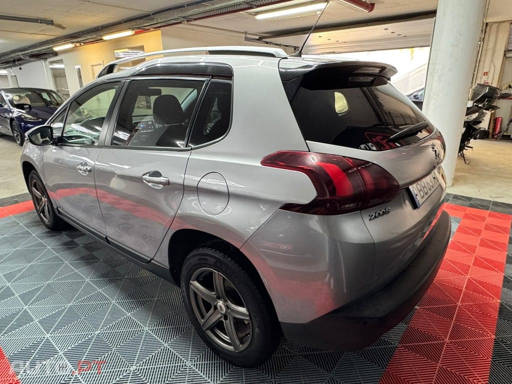 Peugeot 2008 1.2 PureTech Allure