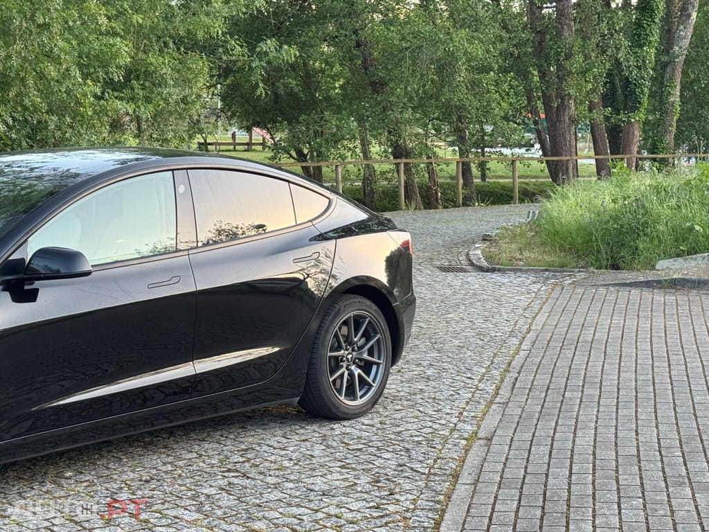 Tesla Model 3 Long-Range Dual Motor AWD