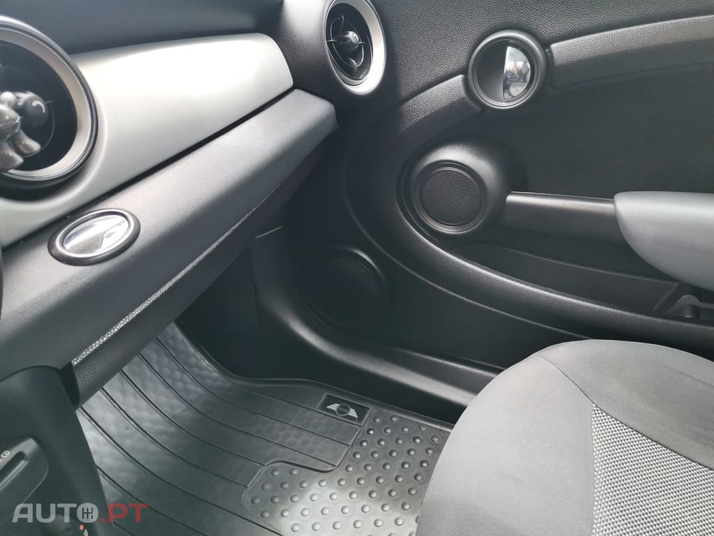 MINI Clubman One D - Van den Broeck
