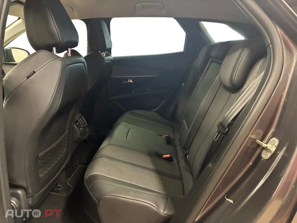Peugeot 3008 1.6 Hybrid Allure Pack e-EAT8