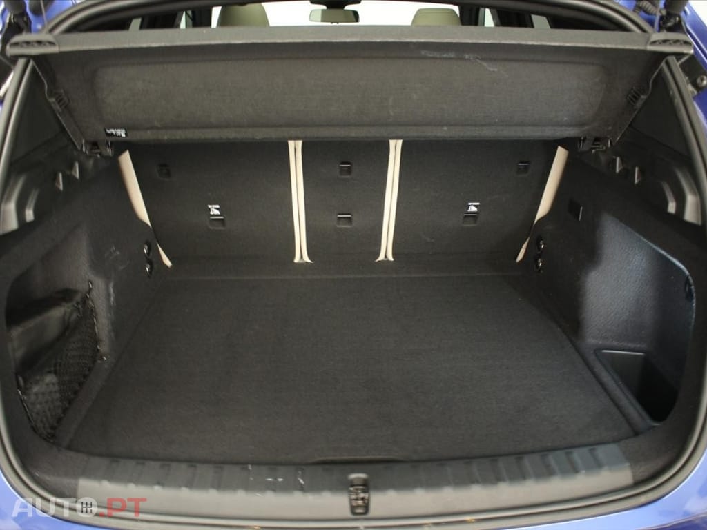 BMW iX1 xDrive30 Pack Desportivo M