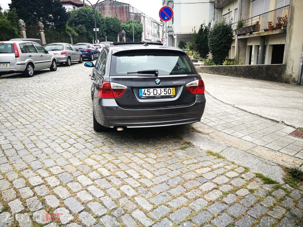 BMW 320 BMW 320D Touring | Nacional | tecto panorâmico | automático | IUC 50