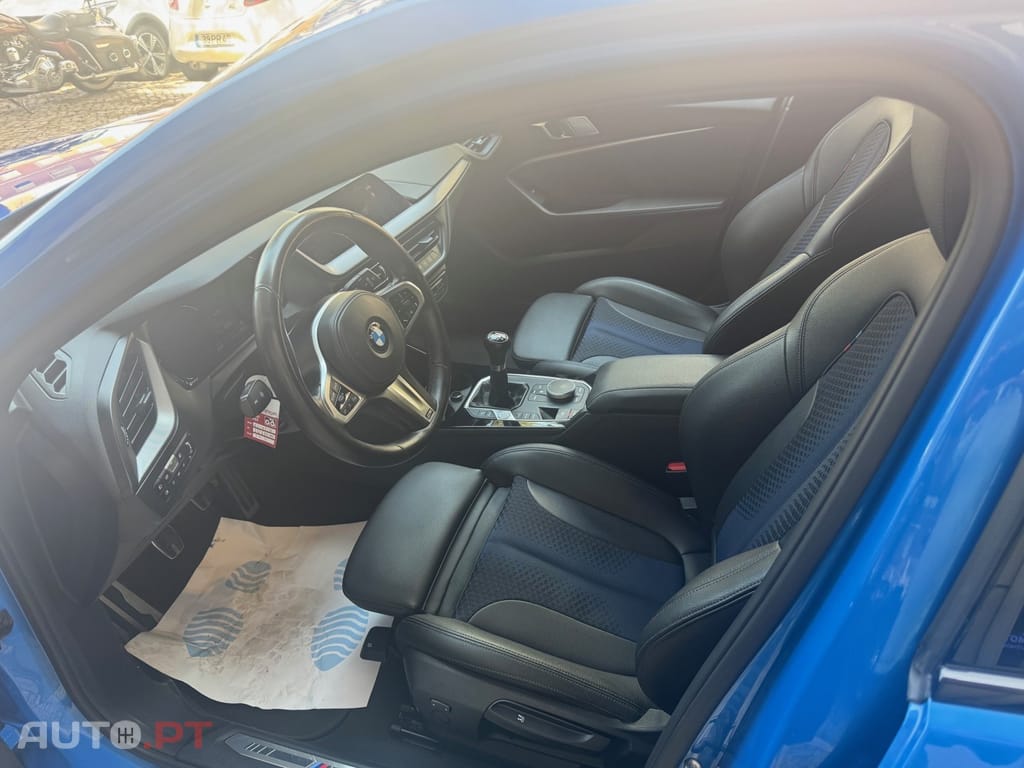 BMW 116 d Pack Desportivo M