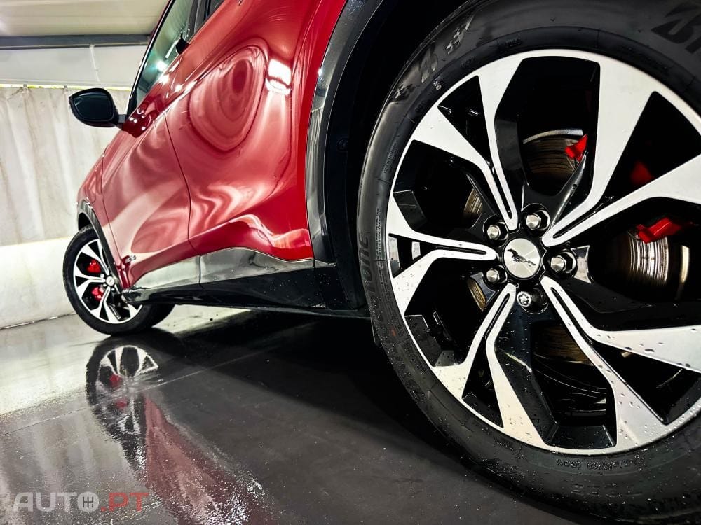 Ford Mustang Mach-E AWD PREMIUM