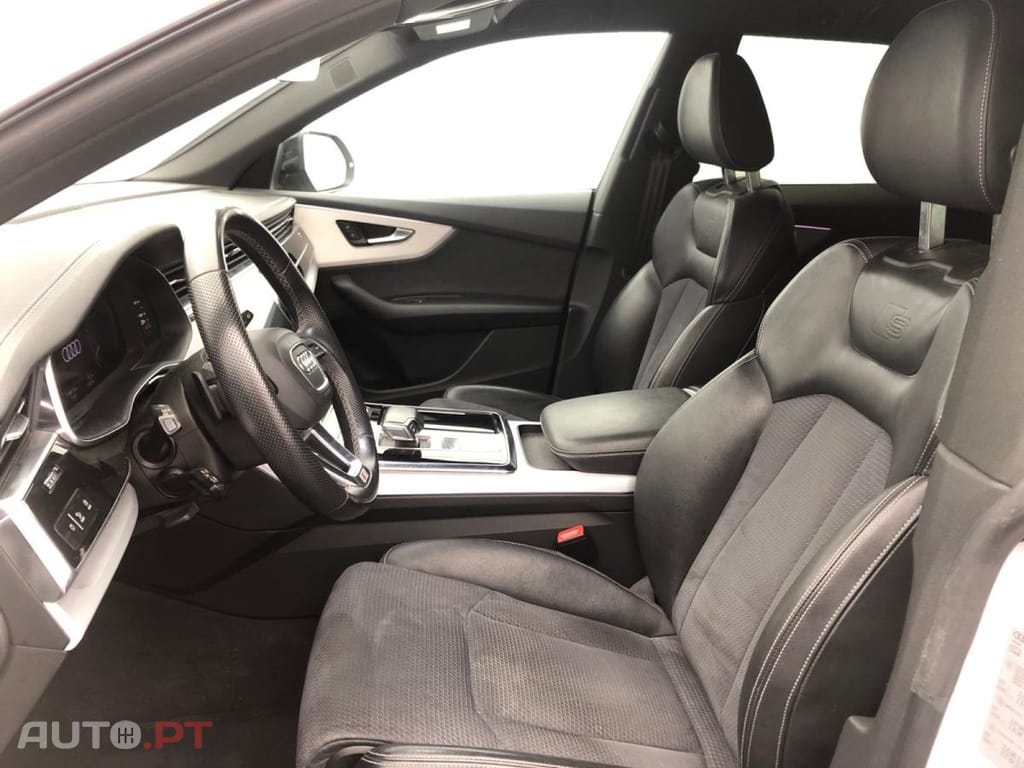 Audi Q8 60 TFSIe quattro Tiptronic Compétition