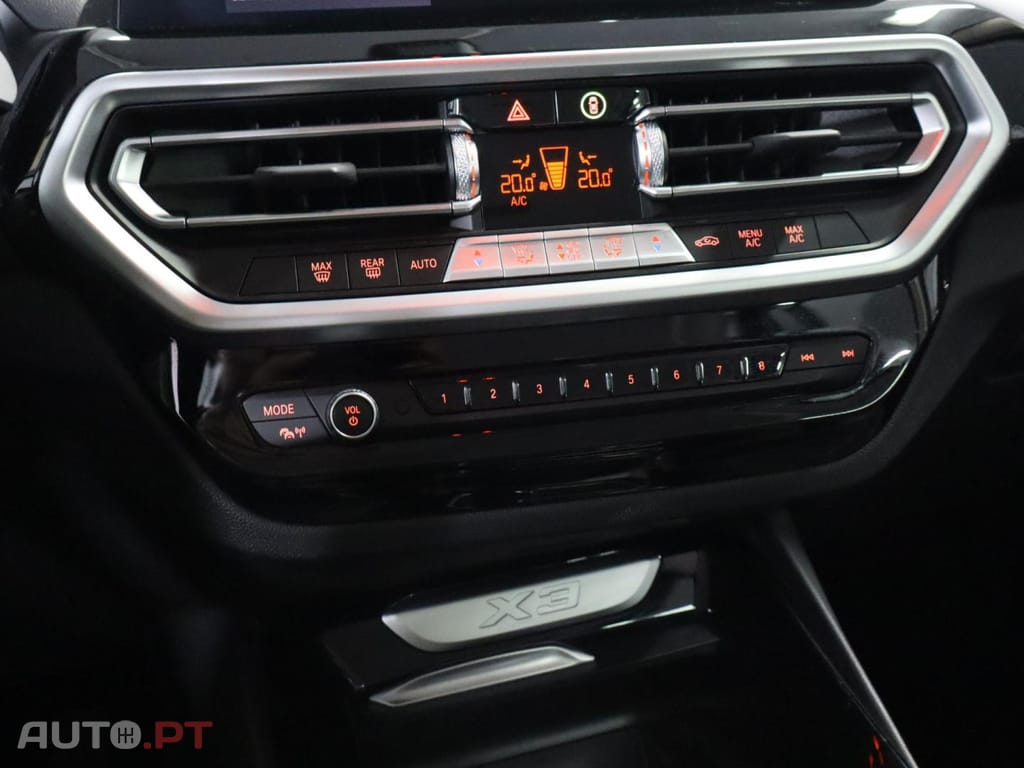 BMW X3 xDrive30e Auto — fotografia 16