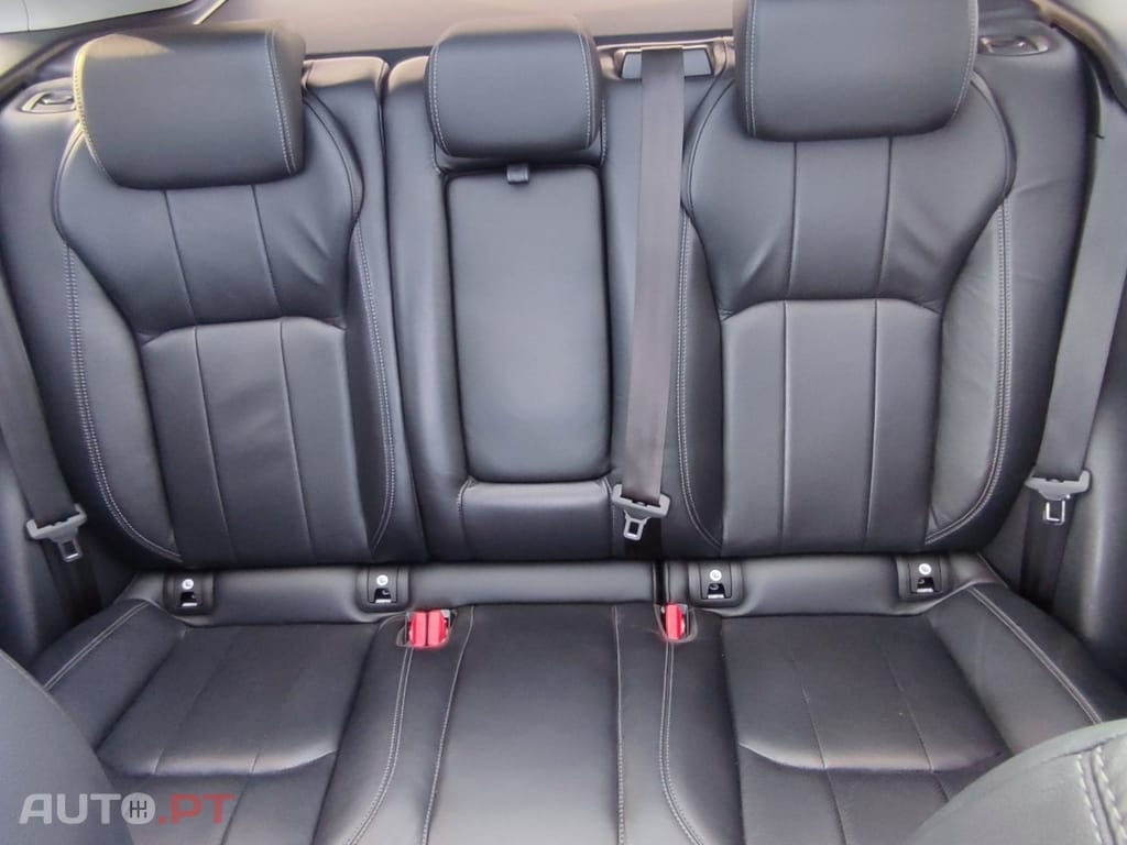 Land Rover Range Rover 2.0 D180 AWD R-Dynamic Auto