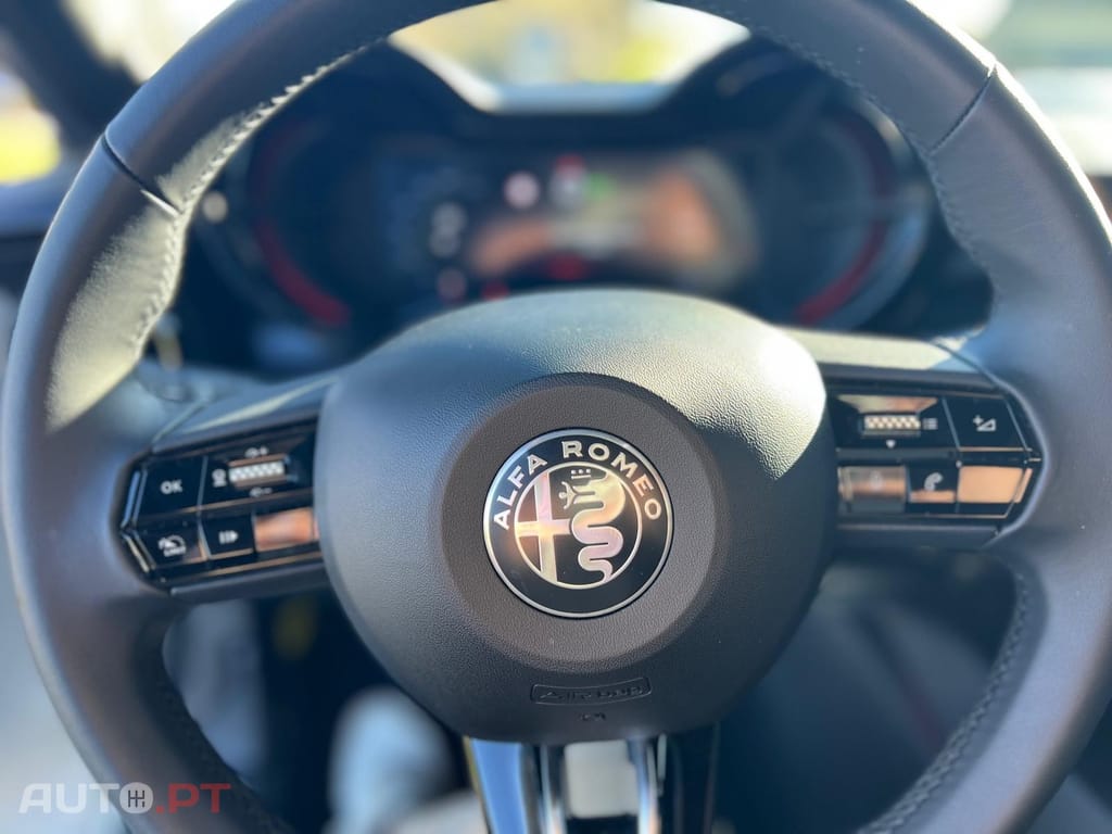 Alfa Romeo Junior Elletrica 50 kWh