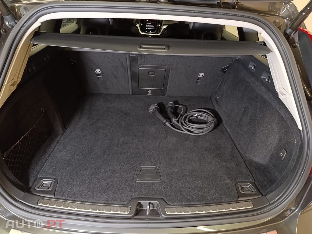 Volvo V60 2.0 T6 AWD R-Design Expression Plug-in