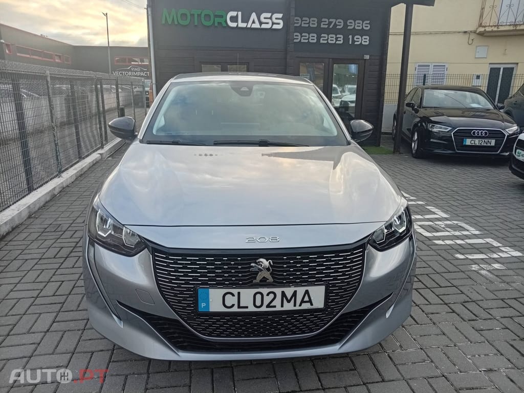 Peugeot E-208 50 kWh Allure Pack