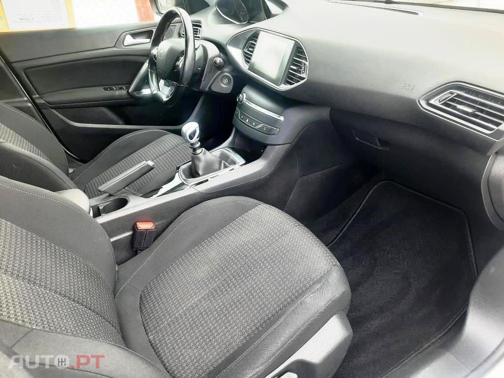 Peugeot 308 SW 1.5 HDI 130cv / 135€ mês