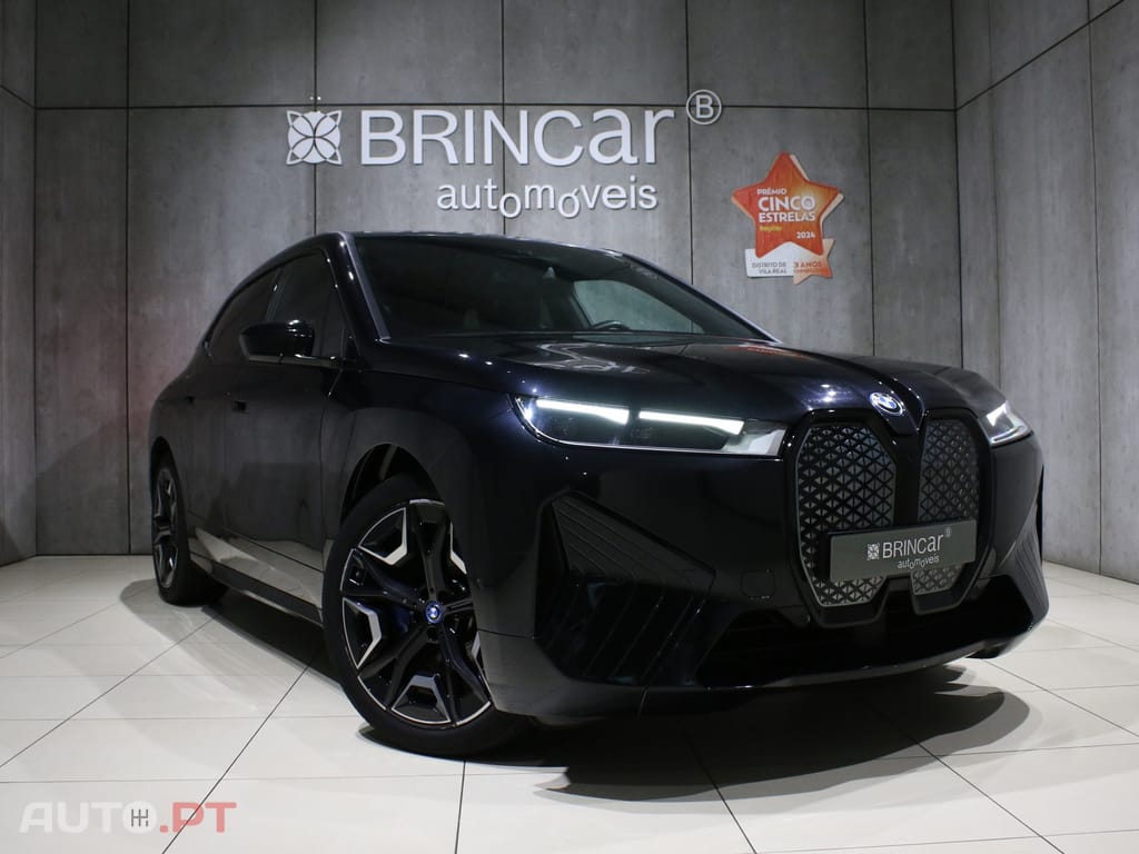 BMW iX xDrive 40 Pack Desportivo