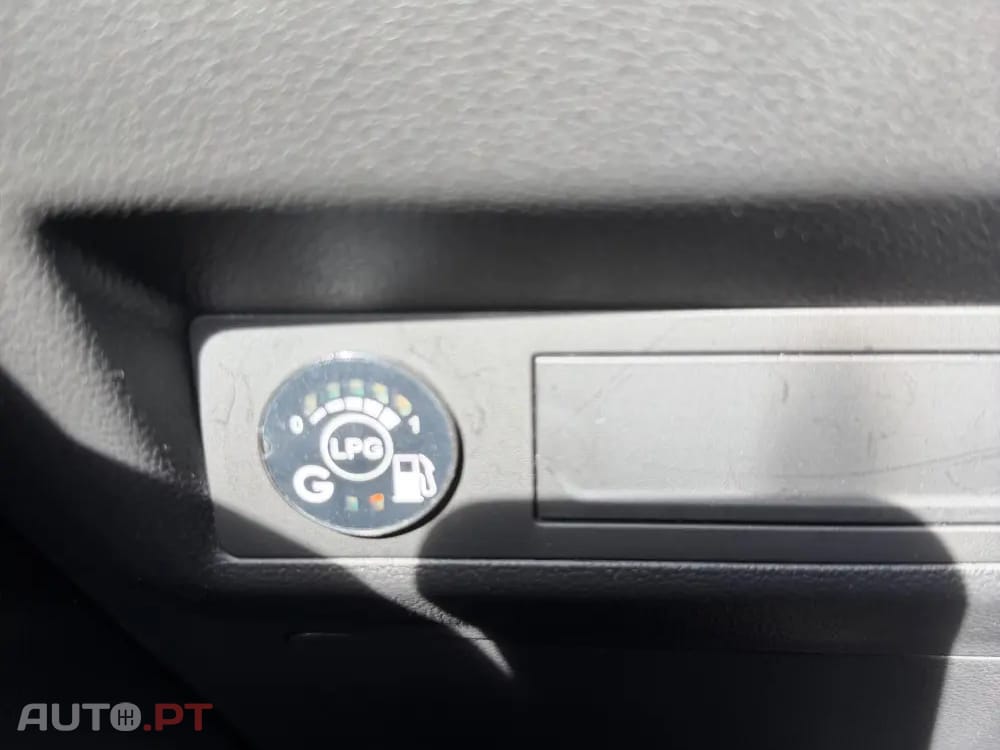 Renault Captur 1.0 TCe Equilibre Bi-Fuel