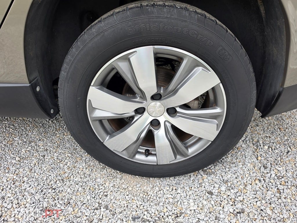 Peugeot 2008 1.2 PureTech Style