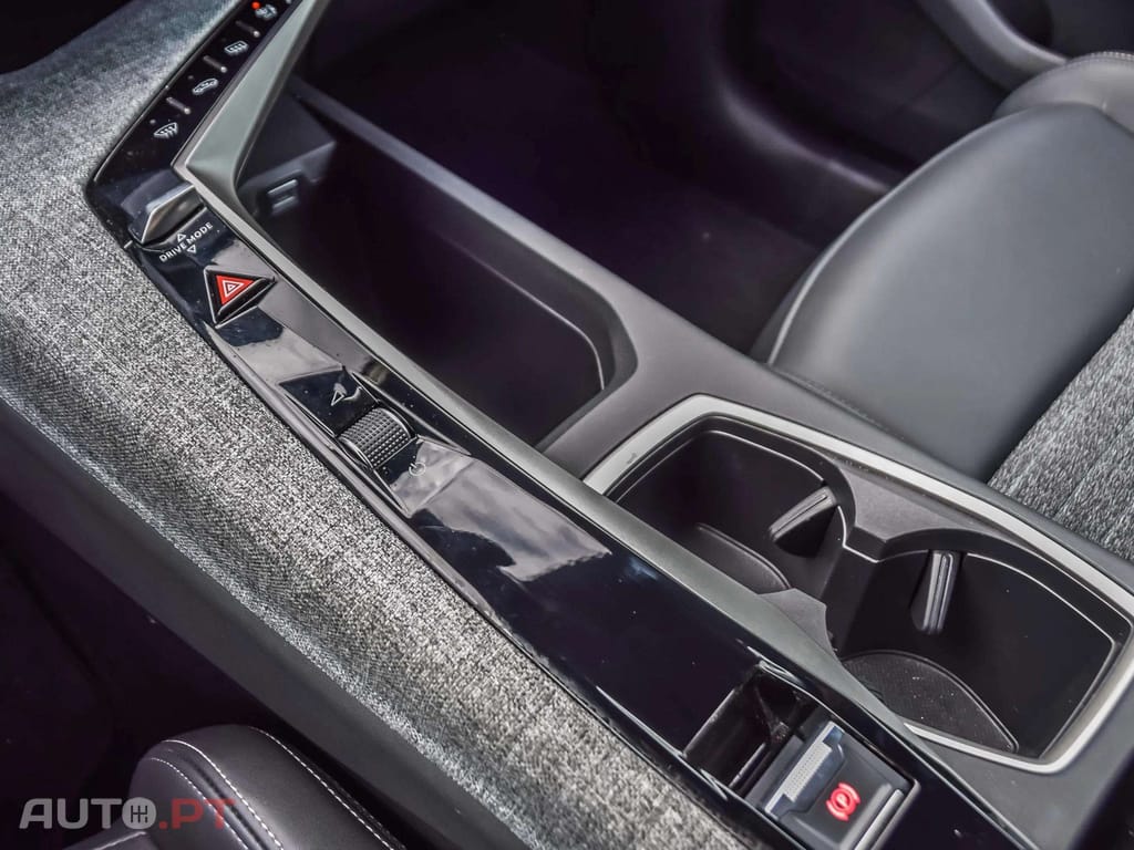 Peugeot 3008 1.2 Hybrid Allure e-DCS6