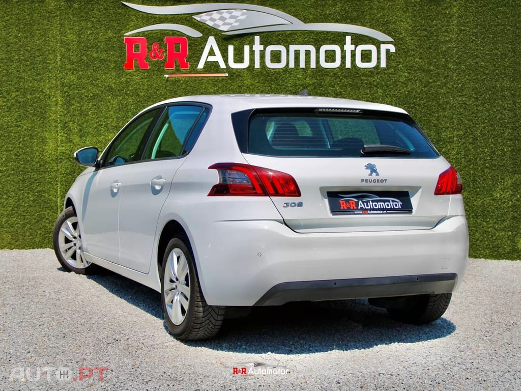 Peugeot 308 1.2 PureTech Business Line