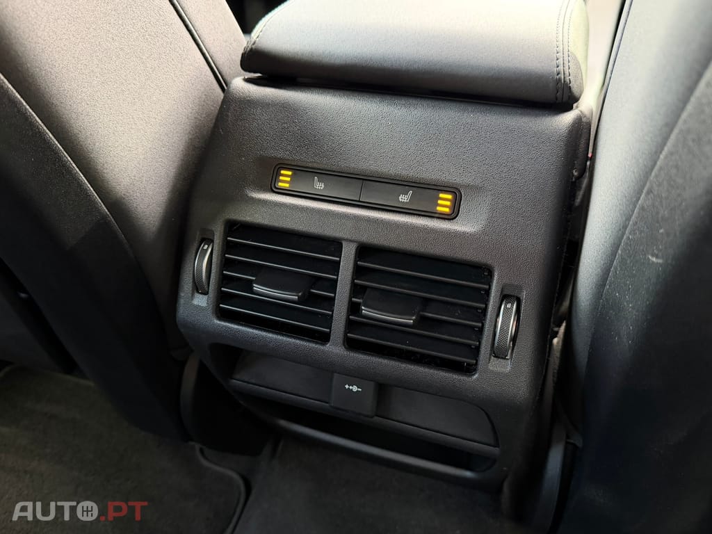 Land Rover Discovery Sport P300e Dynamic SE