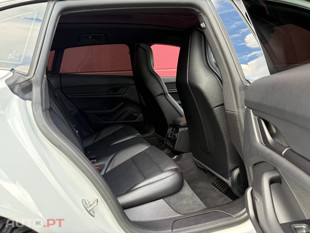 Porsche Taycan CT 4