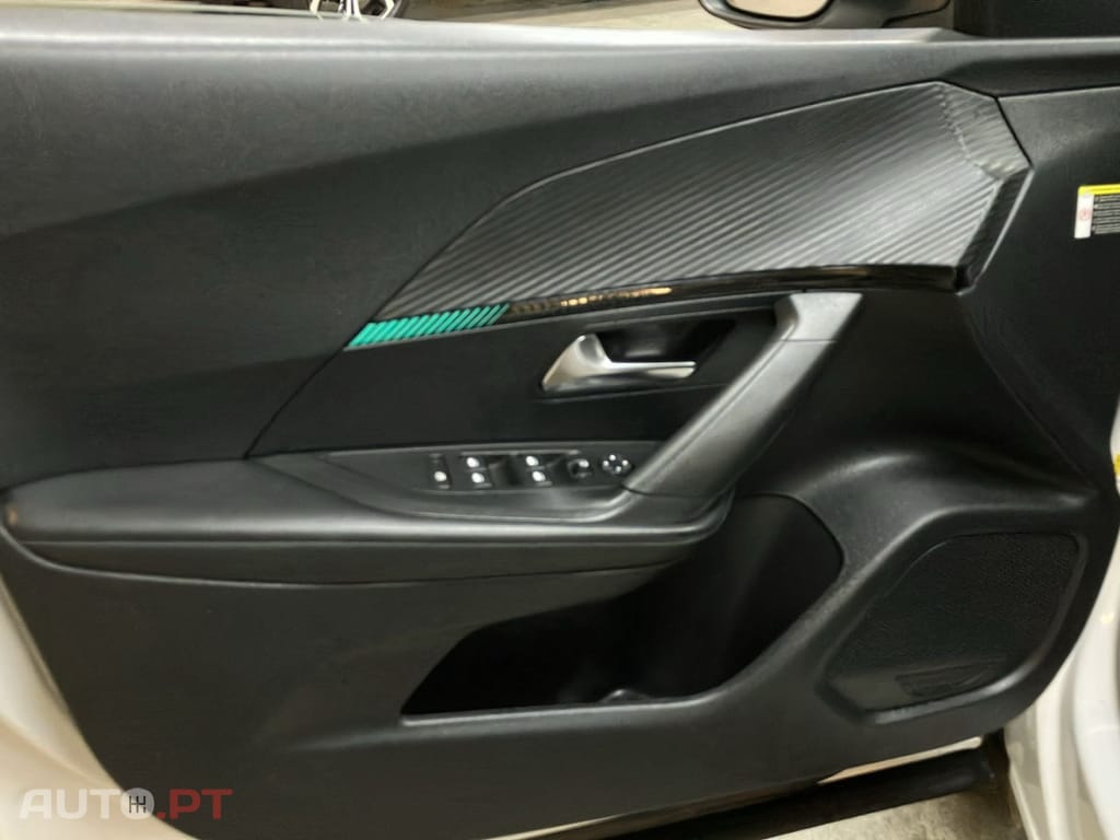 Peugeot 2008 BlueHDi 110 Allure Pack